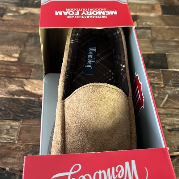 Wembley brown men’s slippers with memory foam size 8-9 new in original box - Picture 5 of 6